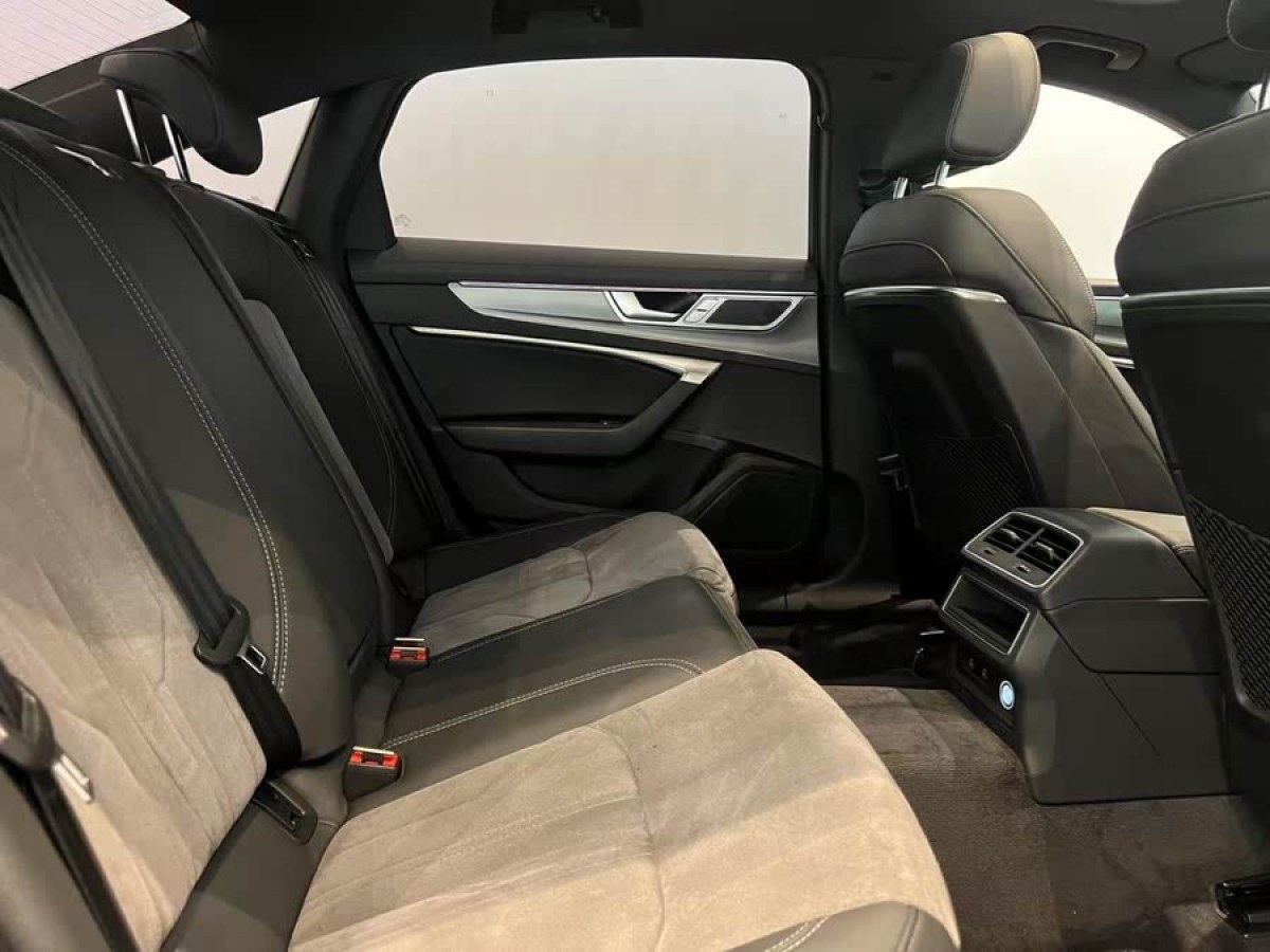 奧迪 奧迪A6L  2023款 改款 40 TFSI 豪華動感型圖片
