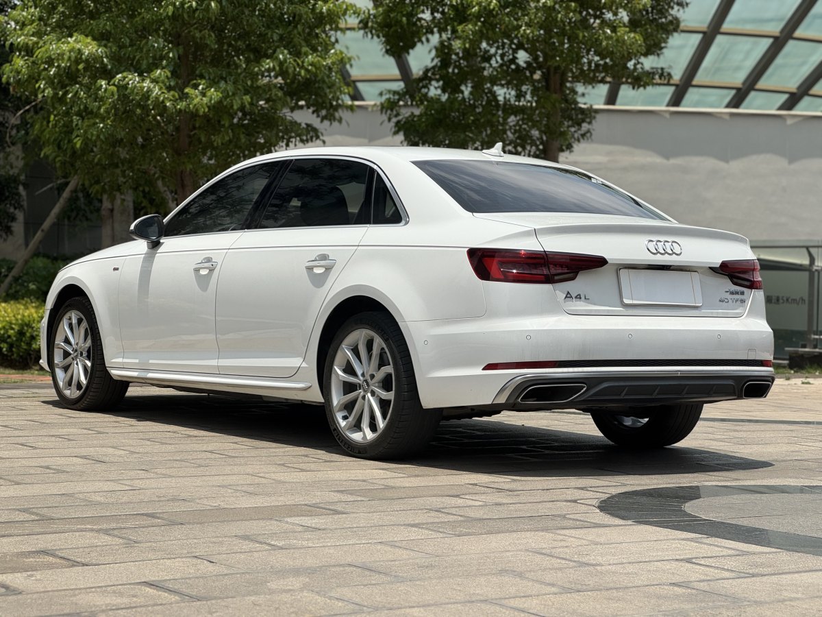 奧迪 奧迪A4L  2020款 40 TFSI 時(shí)尚動(dòng)感型圖片