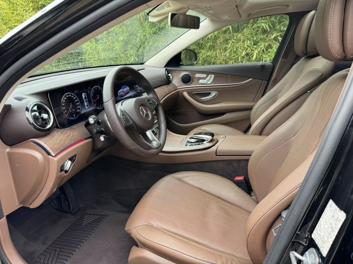 奔馳 奔馳E級  2018款 E 300 L 豪華型圖片