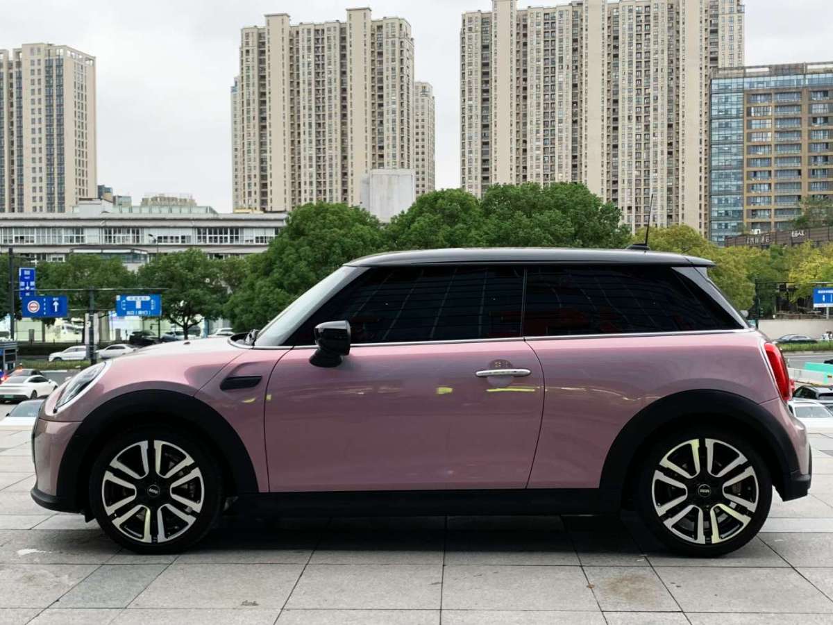 MINI MINI  2022款 改款 1.5T COOPER 經(jīng)典派圖片