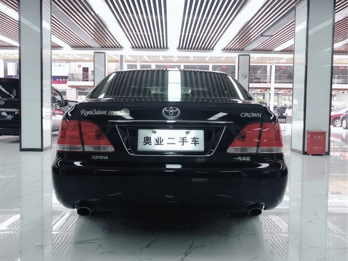 【東莞】2008年10月 豐田 皇冠 2009款 2.5l royal特別導航版 自動檔