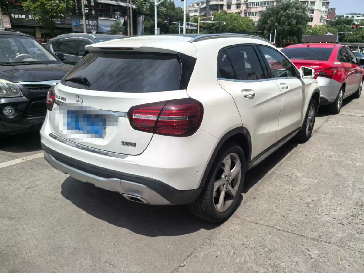 奔馳 奔馳GLA  2018款 GLA 200 動感型圖片