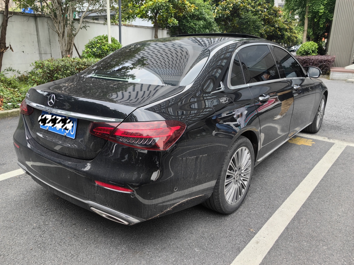 奔馳 奔馳E級(jí)  2022款 改款 E 300 L 時(shí)尚型圖片