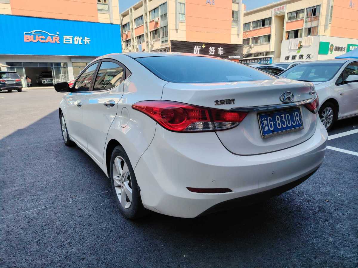 現(xiàn)代 朗動  2013款 1.6L 自動領(lǐng)先型圖片