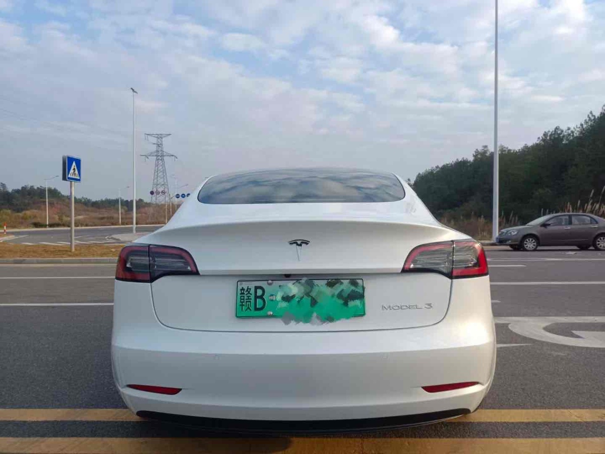 特斯拉 Model Y  2022款 改款 后輪驅(qū)動版圖片