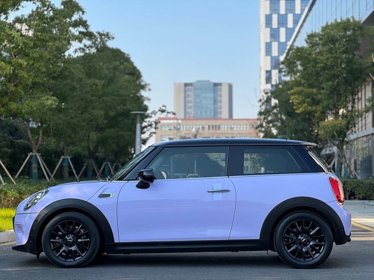 MINI MINI  2021款 1.5T COOPER 經(jīng)典派圖片