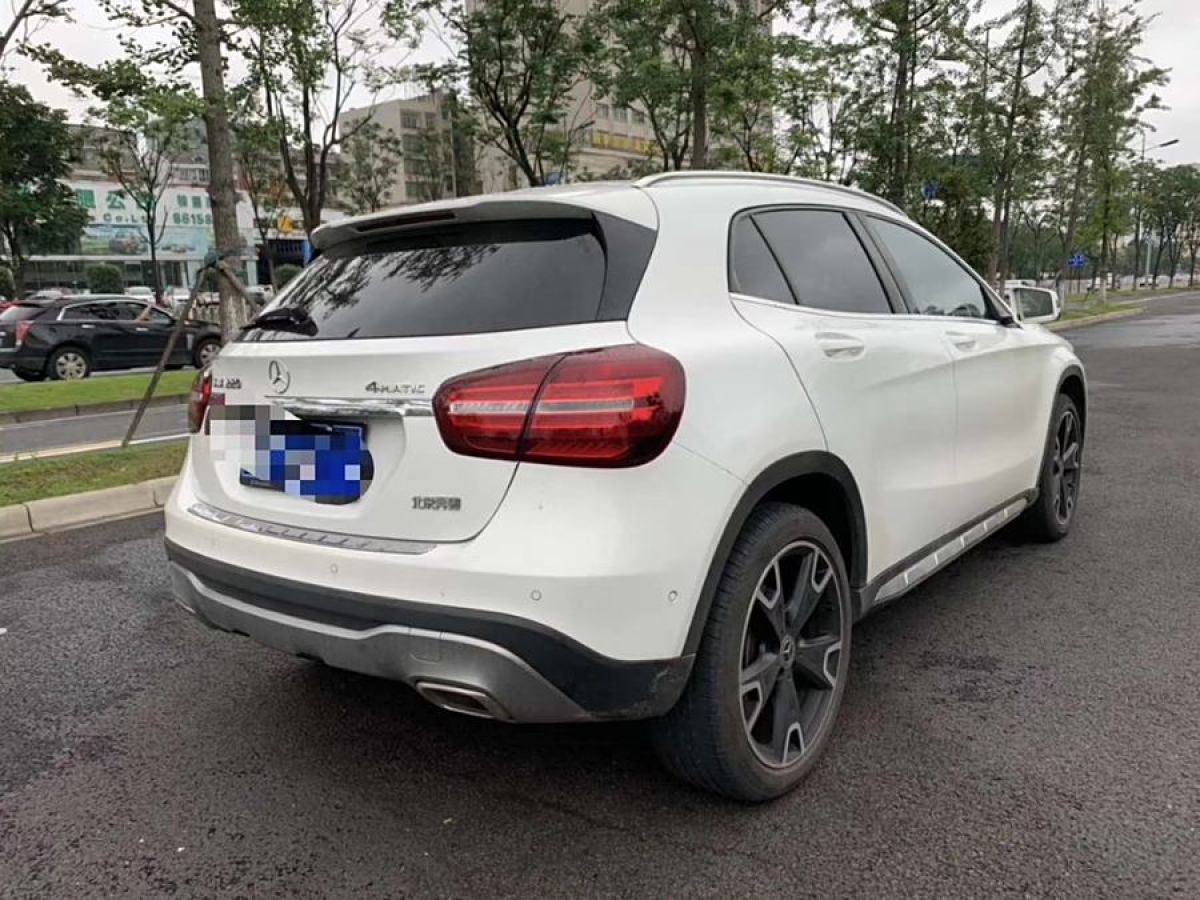 奔馳 奔馳GLA  2017款 GLA 220 4MATIC 時尚型圖片