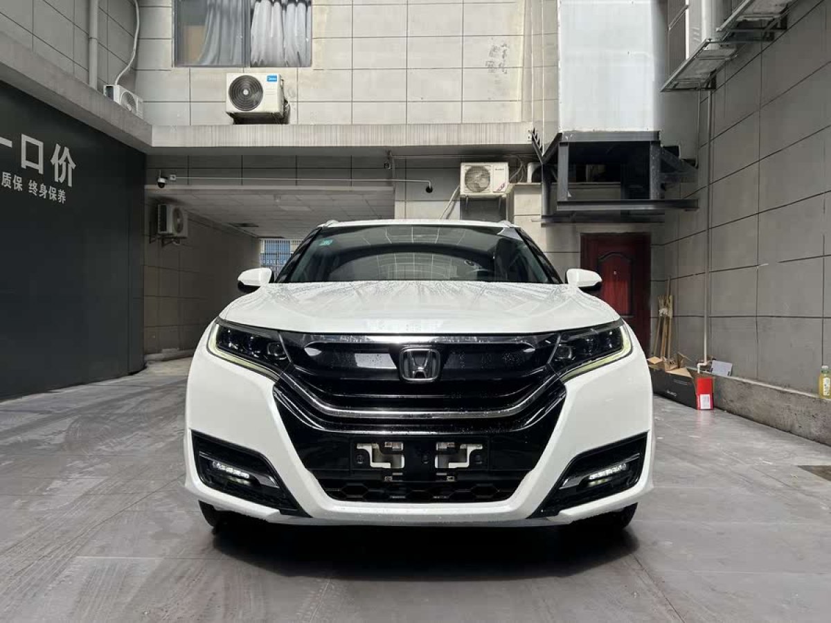 本田 UR-V  2017款 370TURBO 兩驅(qū)尊貴版圖片