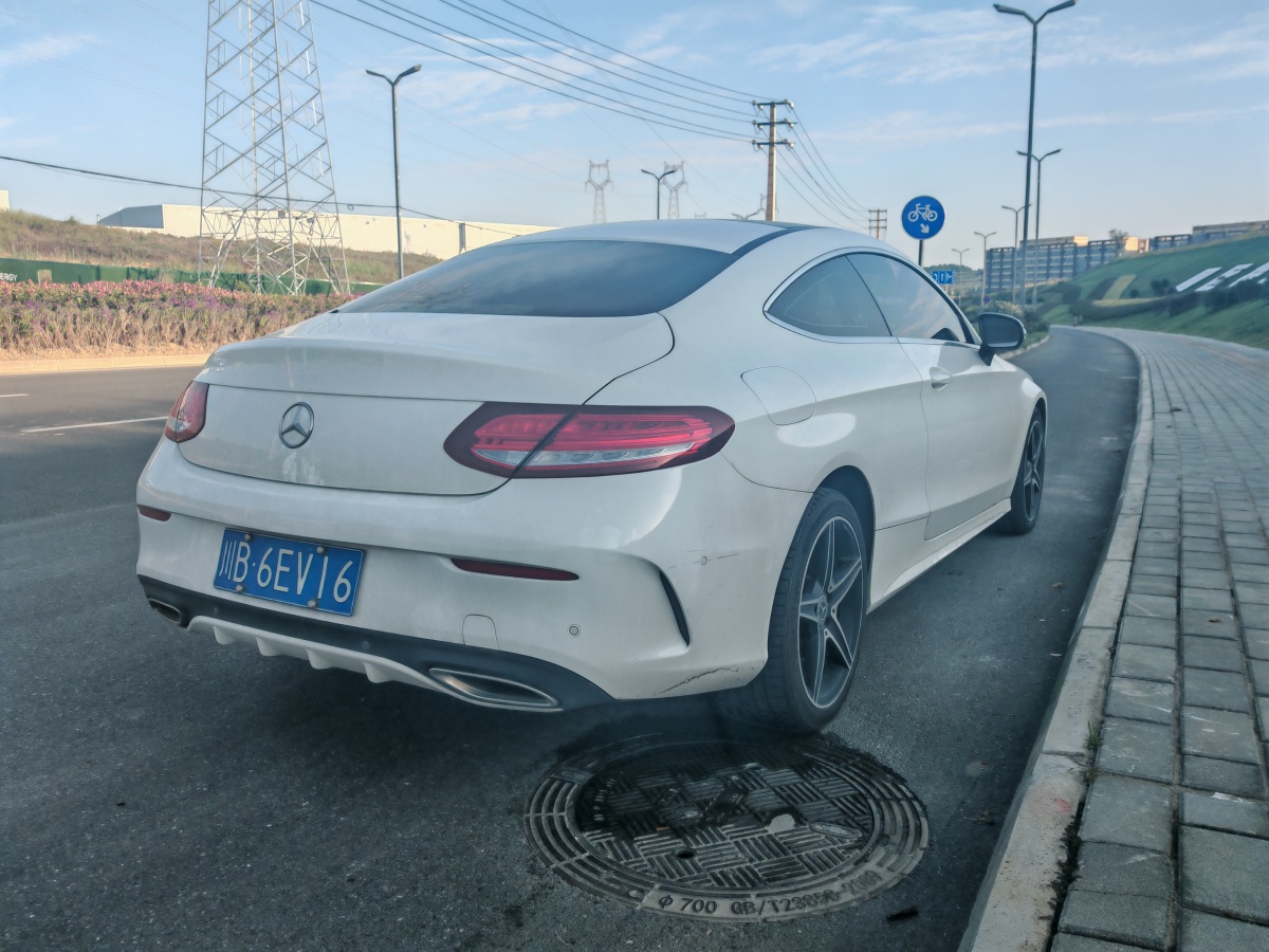 2018年6月奔馳 奔馳C級(jí)  2018款 C 200 轎跑車