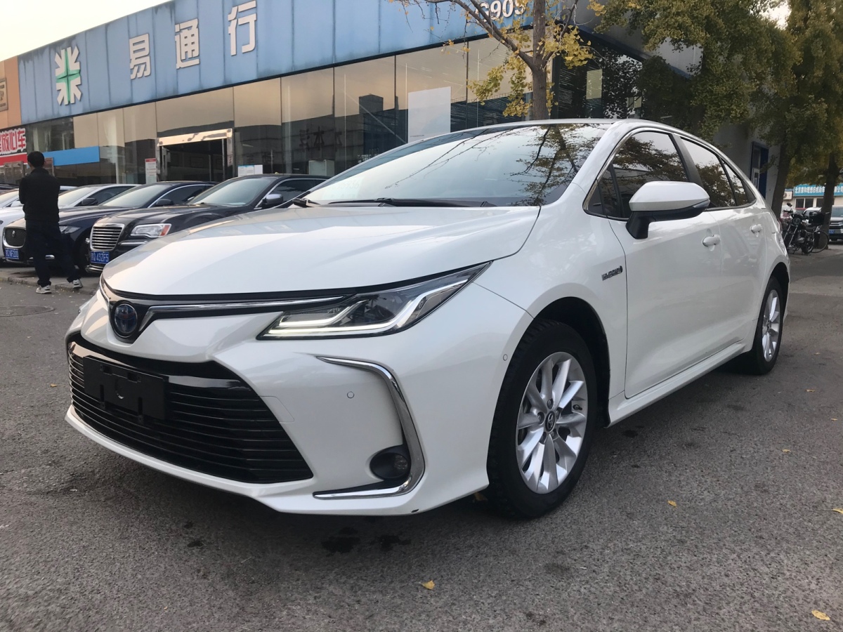 豐田 卡羅拉 2021款 雙擎 1.8l e-cvt旗艦版圖片