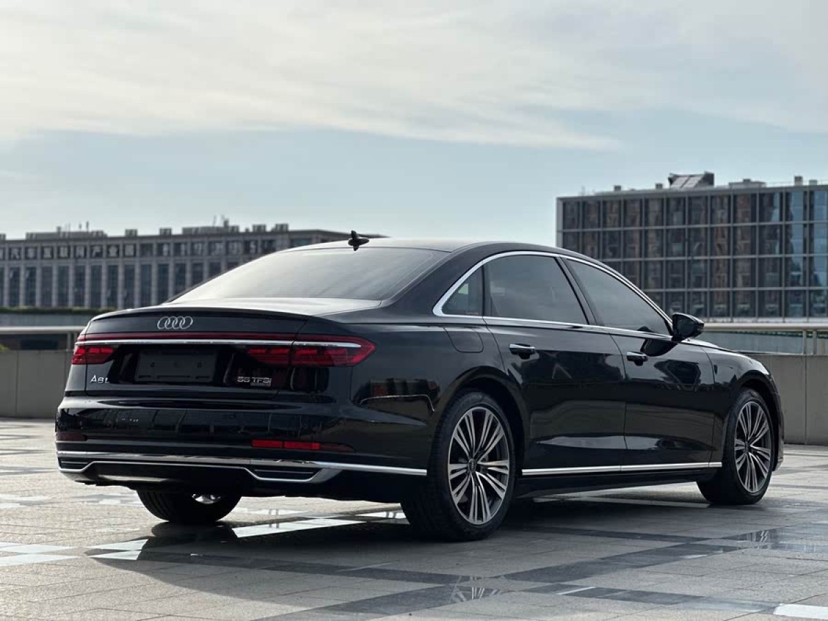 奧迪 奧迪A8  2022款 A8L 55 TFSI quattro 尊貴型典藏版圖片