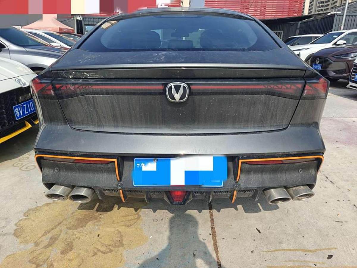 長(zhǎng)安 長(zhǎng)安UNI-V  2022款 1.5T 運(yùn)動(dòng)版圖片