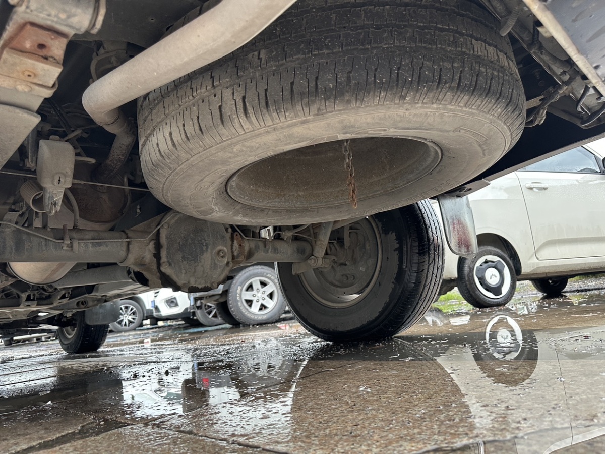 日產 ZN廂式車  2013款 2.4L四驅豪華型5座圖片