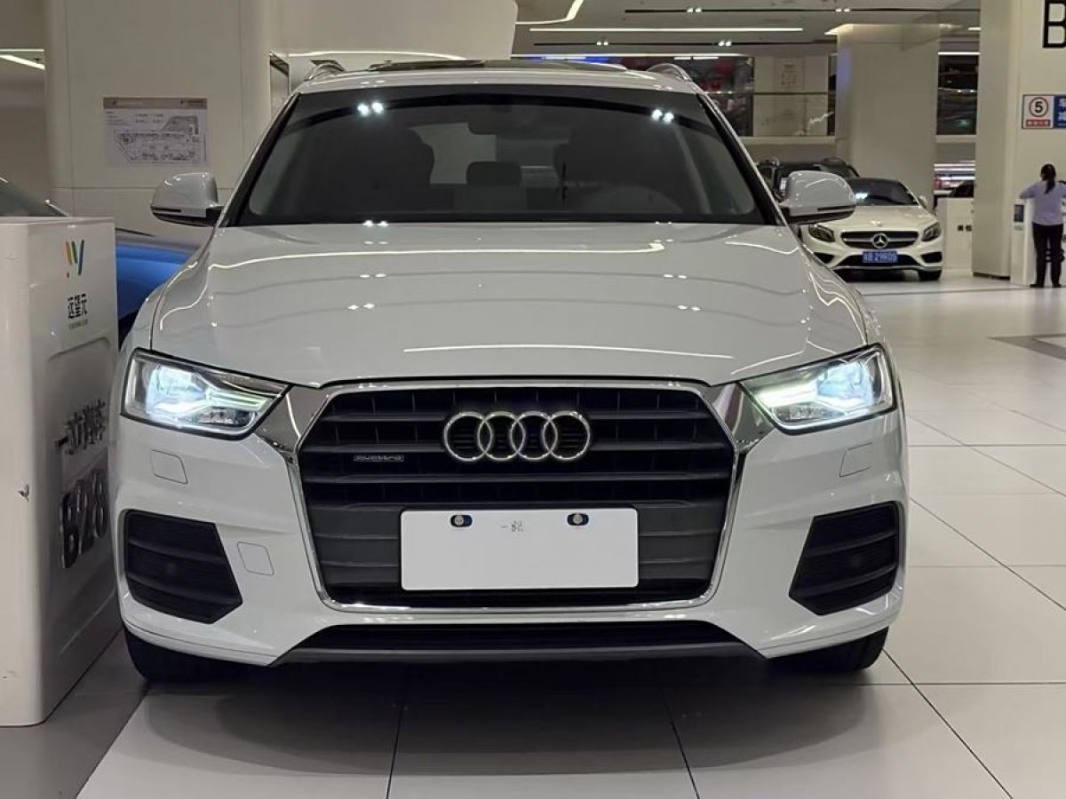 奧迪 奧迪Q3  2016款 35 TFSI quattro 全時(shí)四驅(qū)風(fēng)尚型圖片