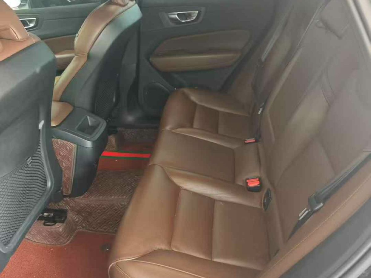 沃爾沃 XC60  2022款 B4 智行豪華版圖片