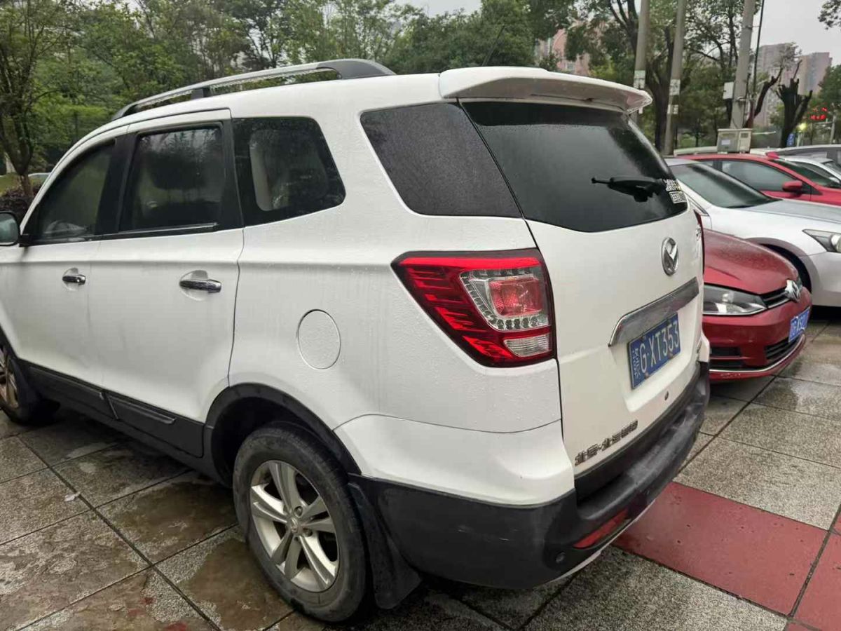 北汽幻速 S3  2016款 S3L 1.5L 手動尊享型圖片