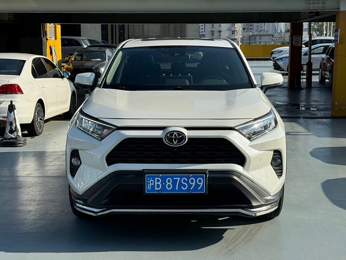 豐田 RAV4榮放  2020款 2.0L CVT兩驅(qū)風(fēng)尚版圖片