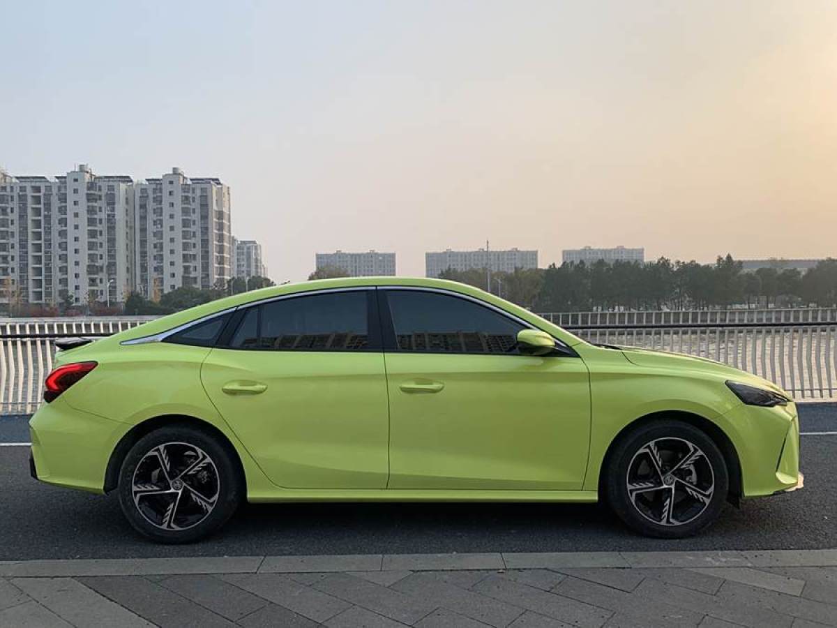 名爵 MG5天蝎座  2022款 1.5T Trophy運(yùn)動豪享版圖片