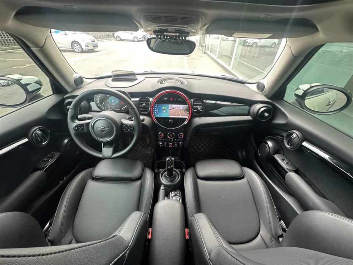 MINI MINI  2023款 改款 1.5T COOPER 藝術(shù)家圖片