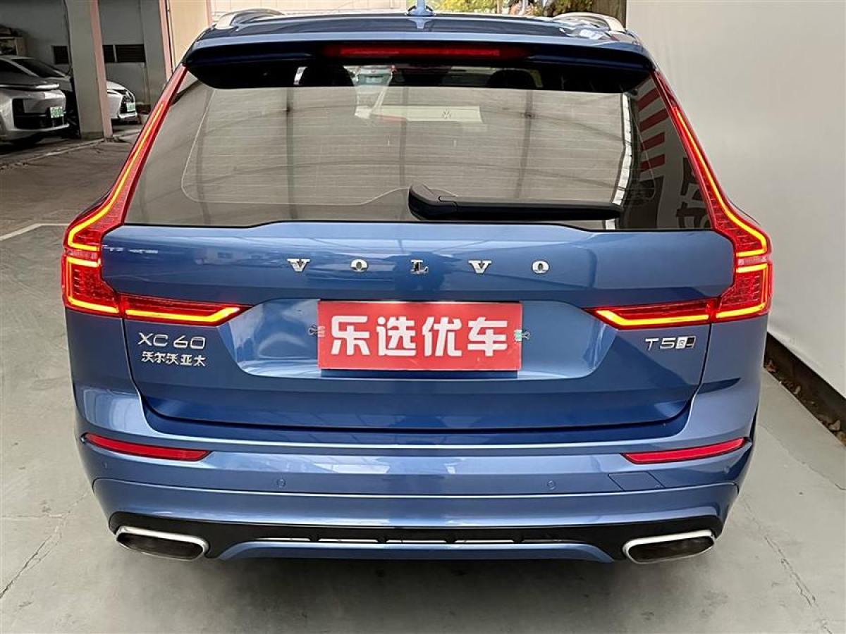 沃爾沃 XC60  2018款 T5 四驅(qū)智遠(yuǎn)運(yùn)動(dòng)版圖片