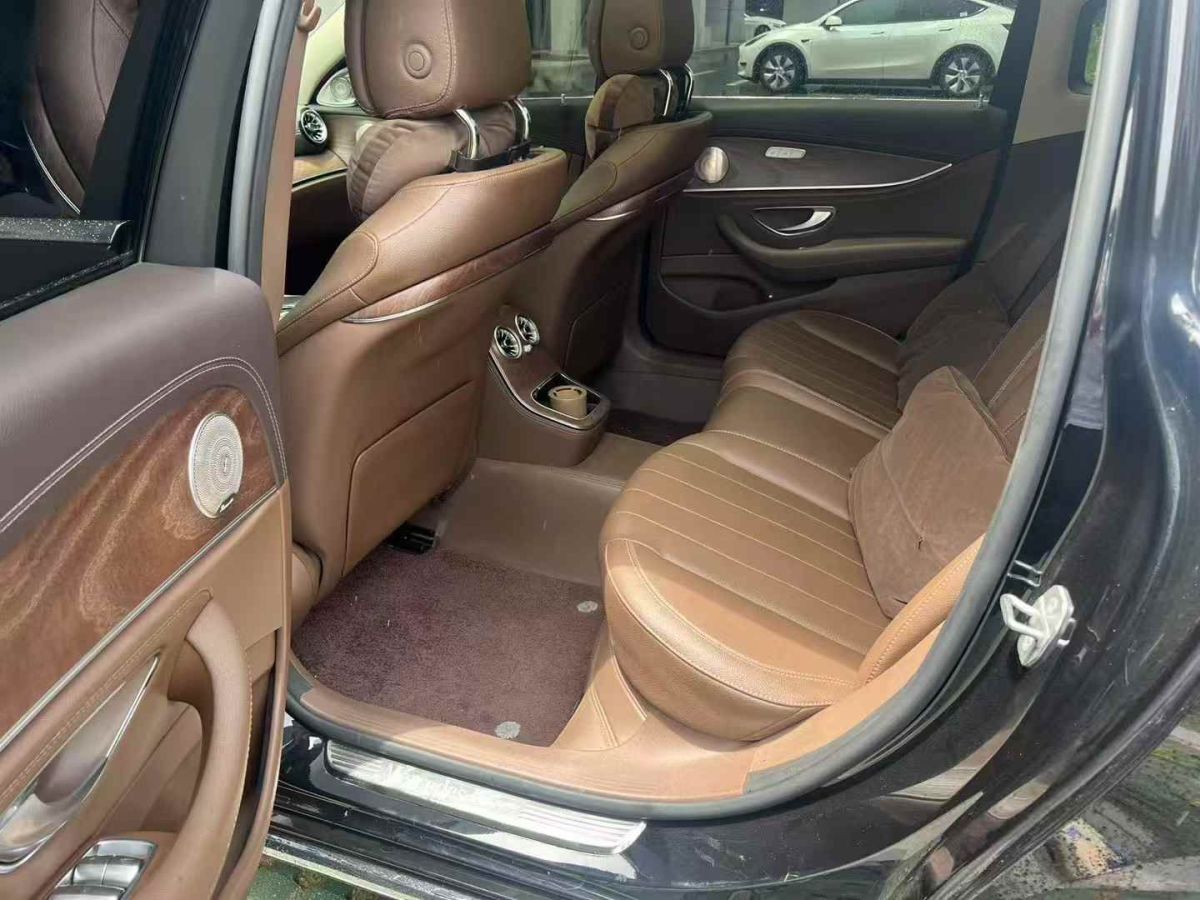 奔馳 奔馳E級(jí)  2023款 E 300 L 豪華型圖片