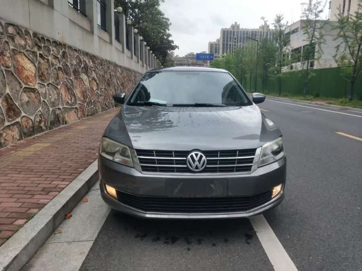 大眾 朗逸  2013款 改款經(jīng)典 1.6L 自動舒適版圖片