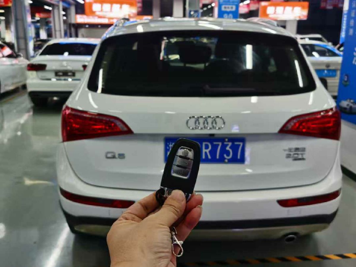 奧迪 奧迪Q5  2013款 Q5 3.0TFSI 45TFSI Quattro 運(yùn)動(dòng)型圖片