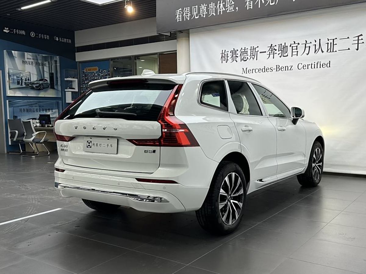 2025年3月沃爾沃 XC60  2025款 B5 四驅智遠豪華版