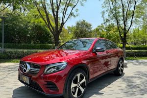 奔驰GLC 奔驰 改款 GLC 300 4MATIC 轿跑SUV