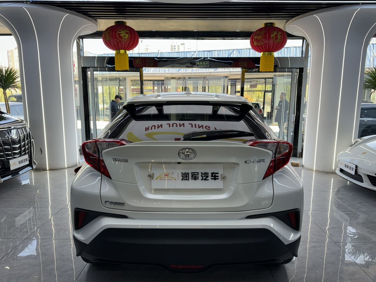 豐田 C-HR  2021款 2.0L 舒適版圖片