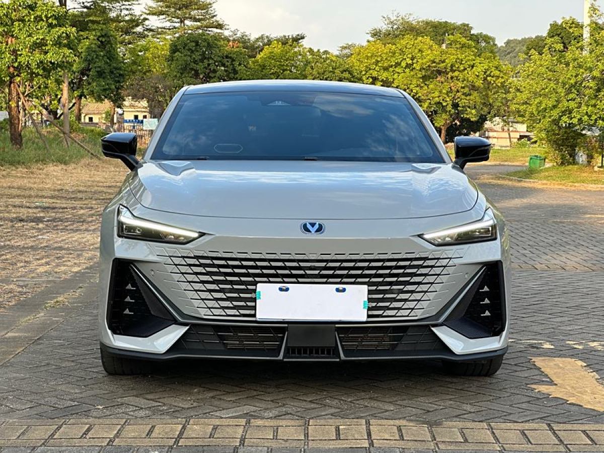 2023年5月長(zhǎng)安 長(zhǎng)安UNI-V  2023款 1.5T 尊貴型