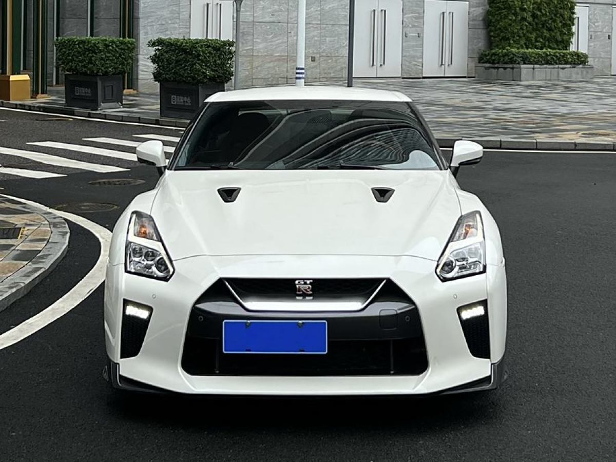 日產(chǎn) GT-R  2017款 3.8T 黑金剛版圖片