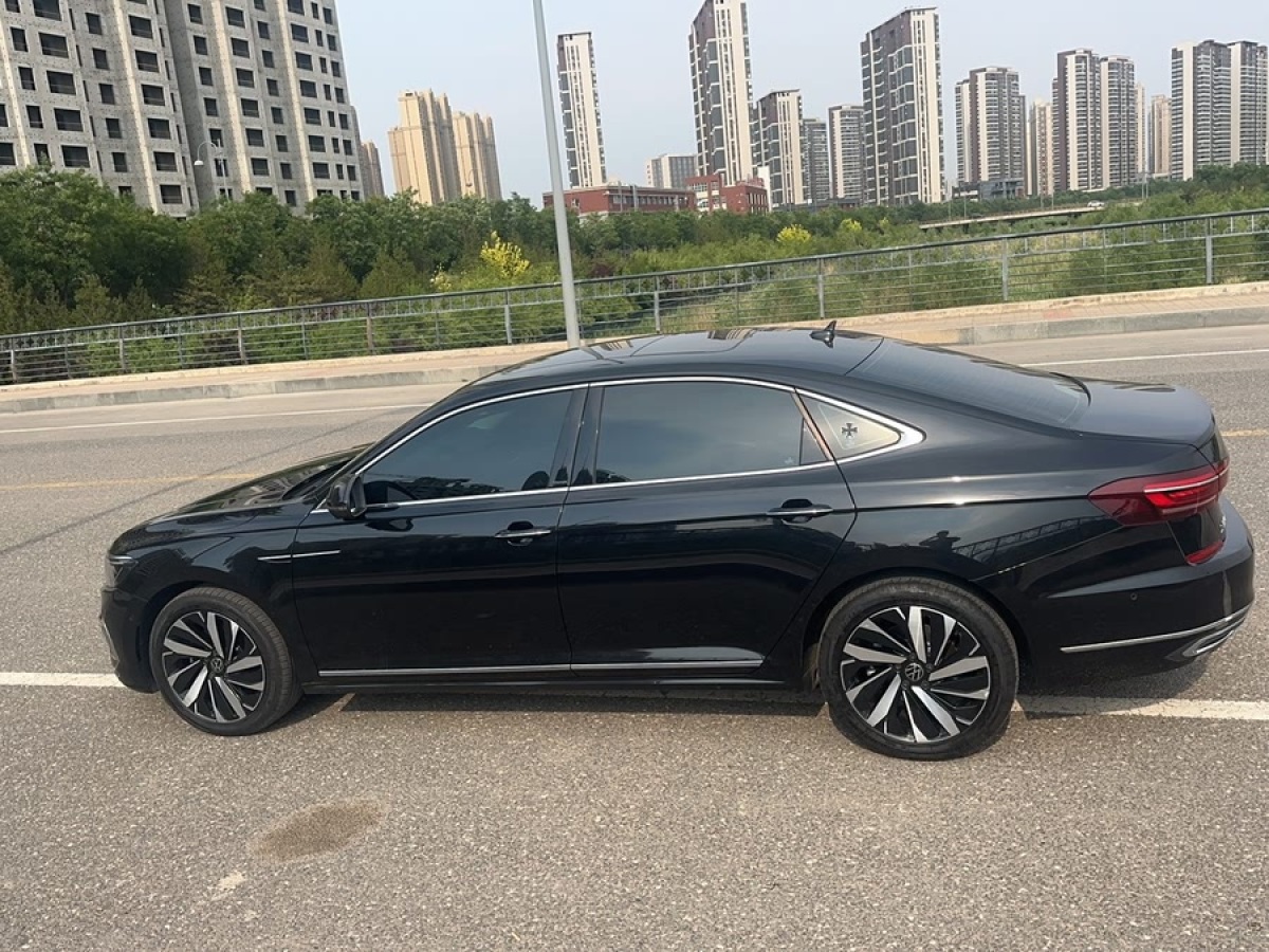 大眾 帕薩特  2023款 改款 330TSI 豪華版圖片