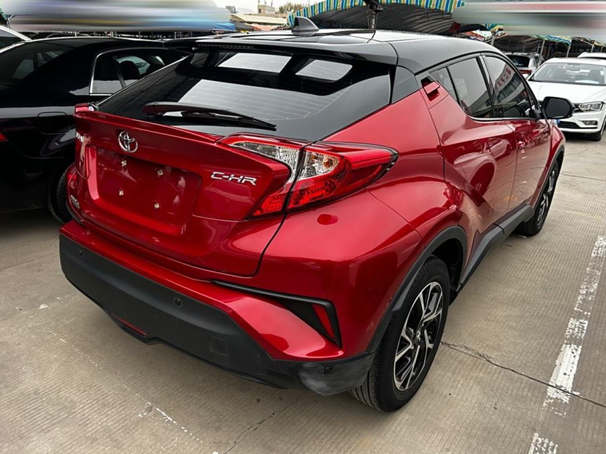 豐田 C-HR  2020款 2.0L 領(lǐng)先版圖片