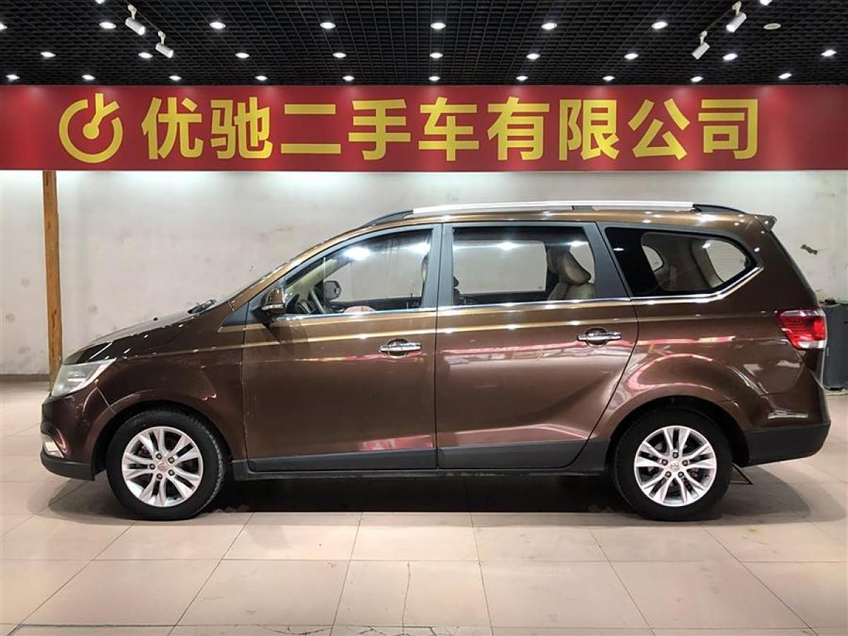 寶駿 730  2014款 1.5L 手動(dòng)舒適型 7座圖片