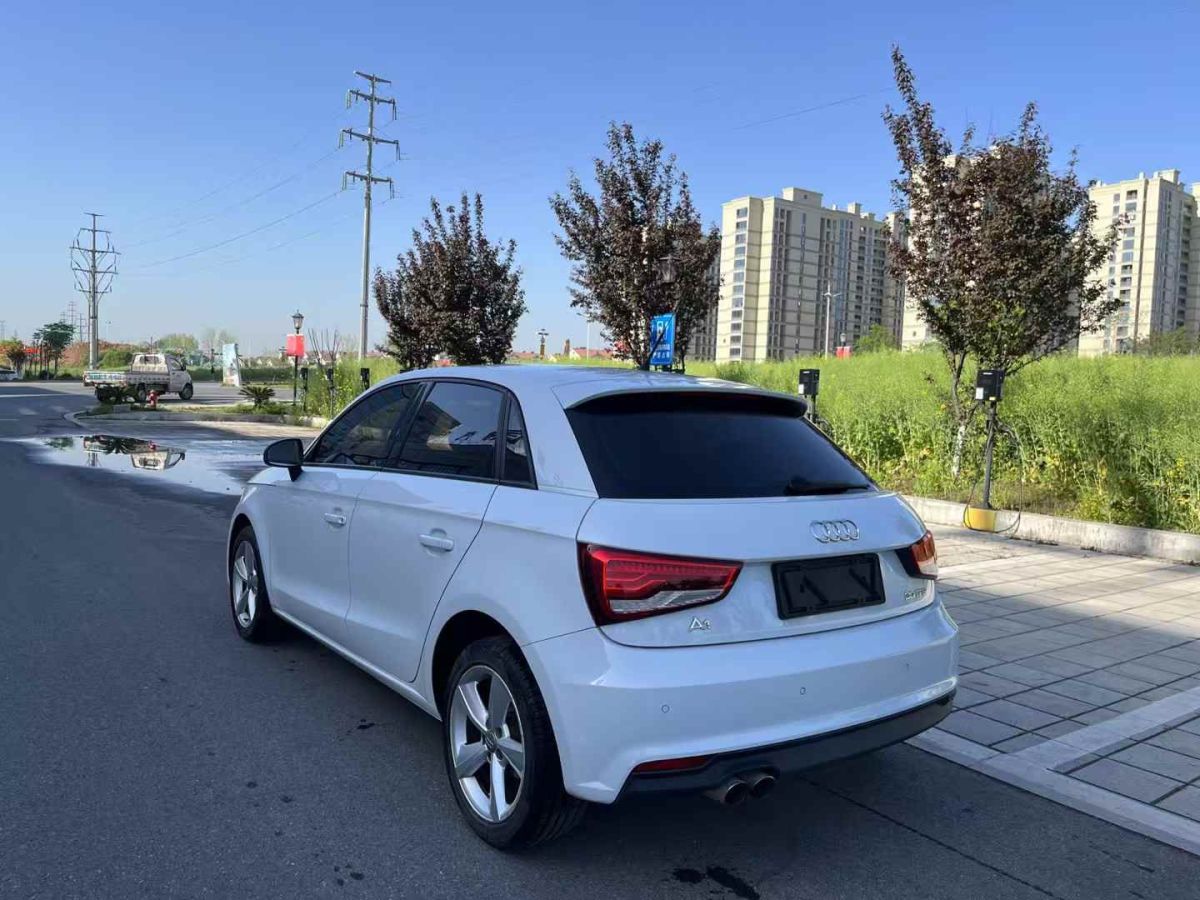 奧迪 奧迪Q3  2016款 30 TFSI 風(fēng)尚型圖片