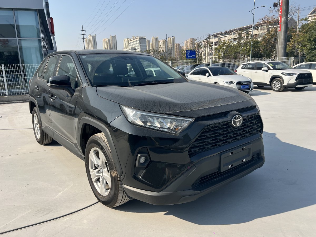 豐田 RAV4  2018款 榮放 2.0L CVT兩驅(qū)都市版圖片