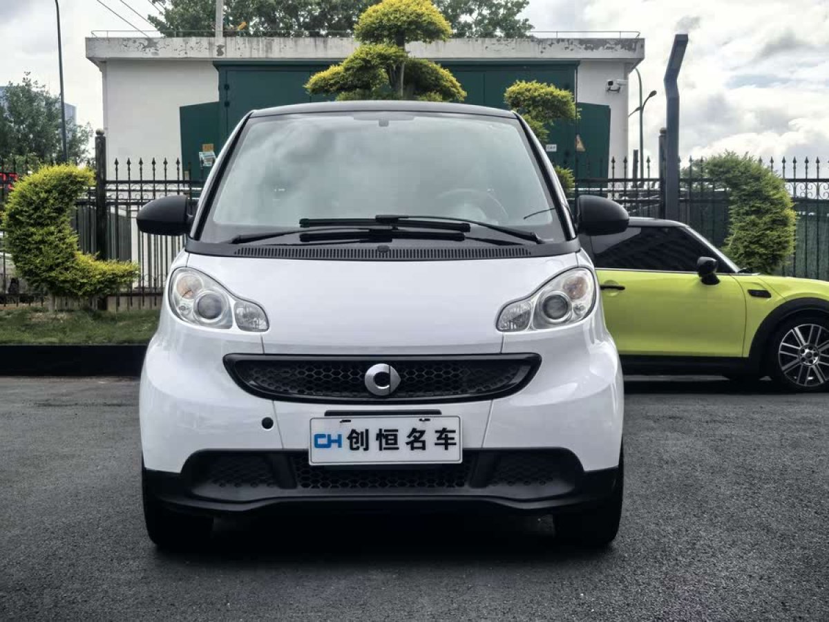 smart fortwo  2014款 1.0 MHD 硬頂新年特別版圖片