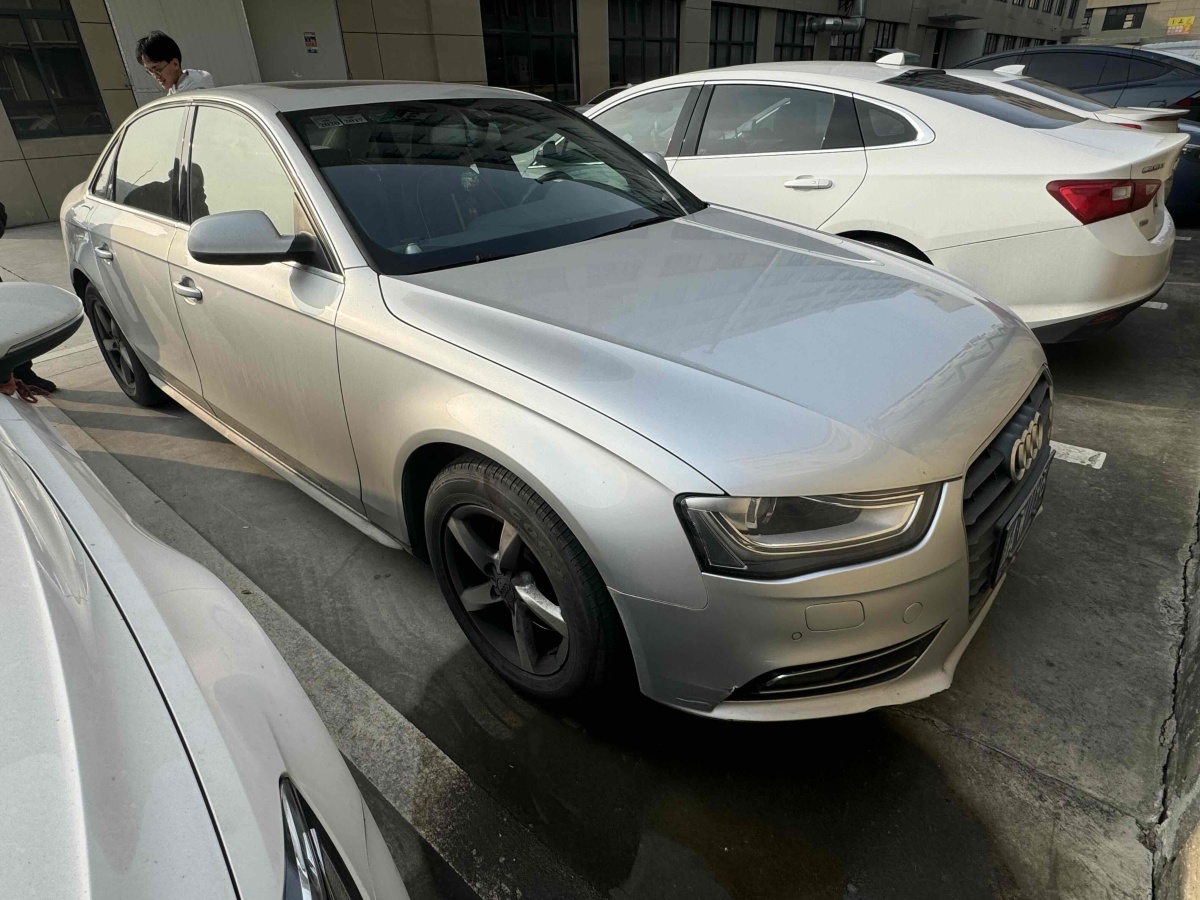 奧迪 奧迪A4L  2013款 35 TFSI 自動標準型圖片