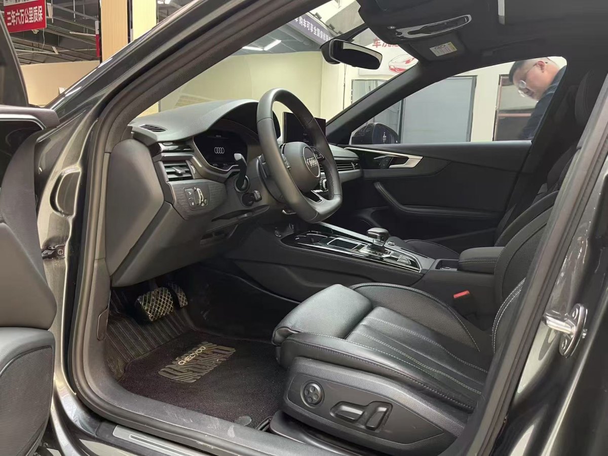 奧迪 奧迪A4L  2020款 40 TFSI 豪華動感型圖片