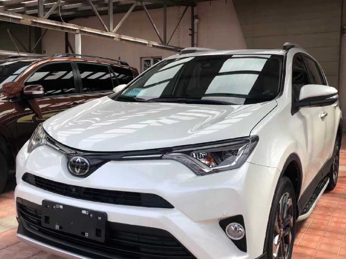 2018年2月豐田 RAV4榮放  2018款 2.5L 自動(dòng)四驅(qū)精英i版