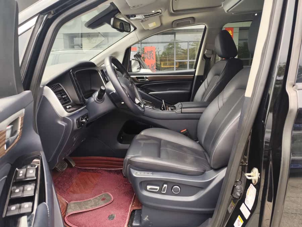 廣汽傳祺 M8  2021款 領(lǐng)秀系列 390T 至尊版圖片