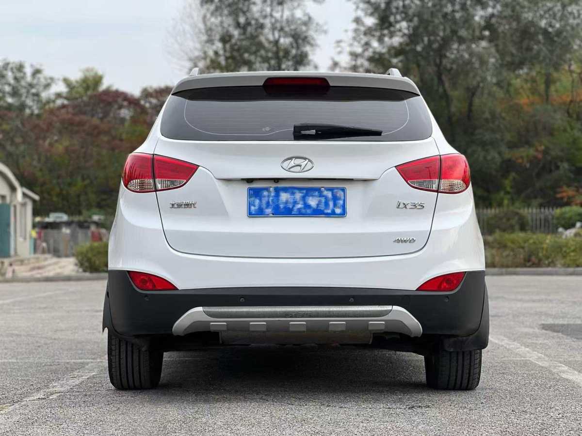 現(xiàn)代 ix35  2012款 2.0 GLS 四驅(qū)尊貴導(dǎo)航版圖片