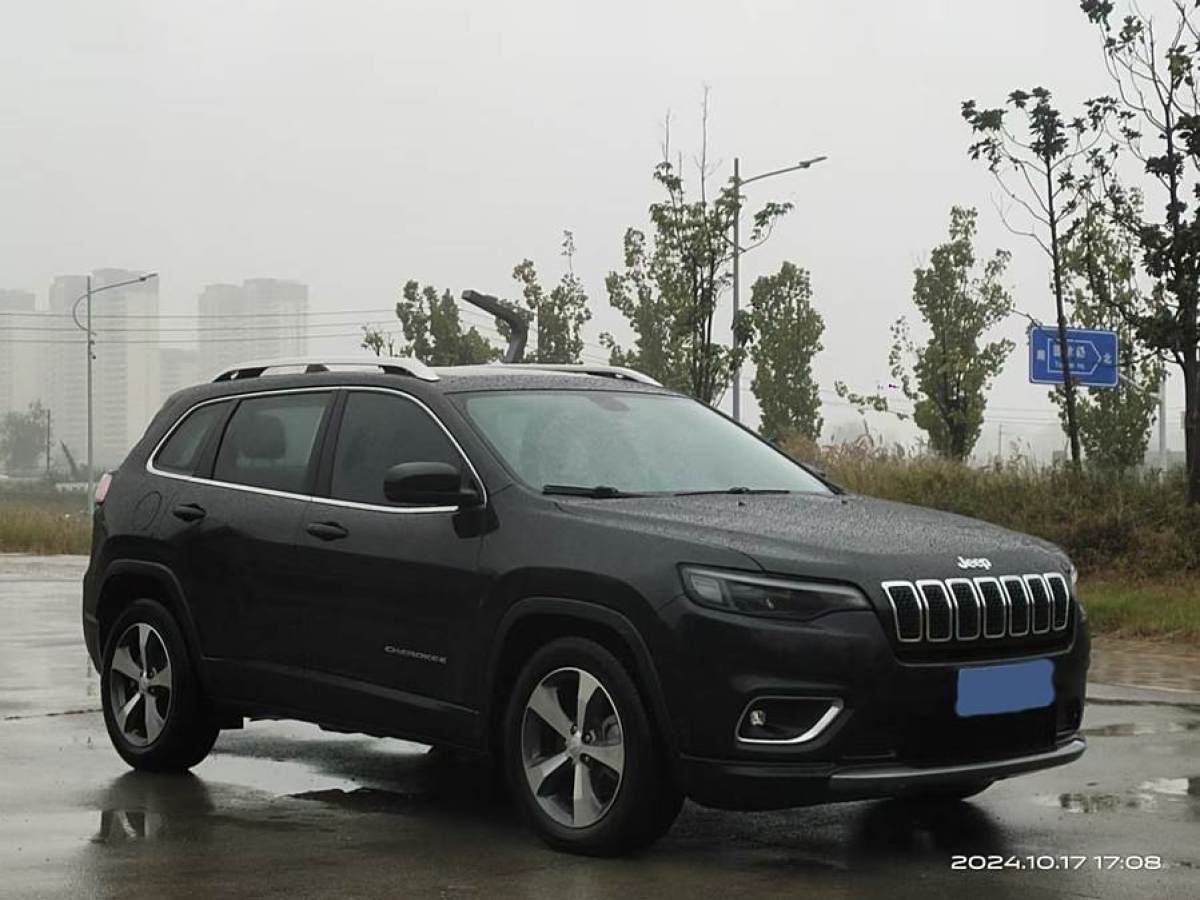 2021年7月Jeep 自由光  2020款 2.0T 兩驅(qū)領(lǐng)先版