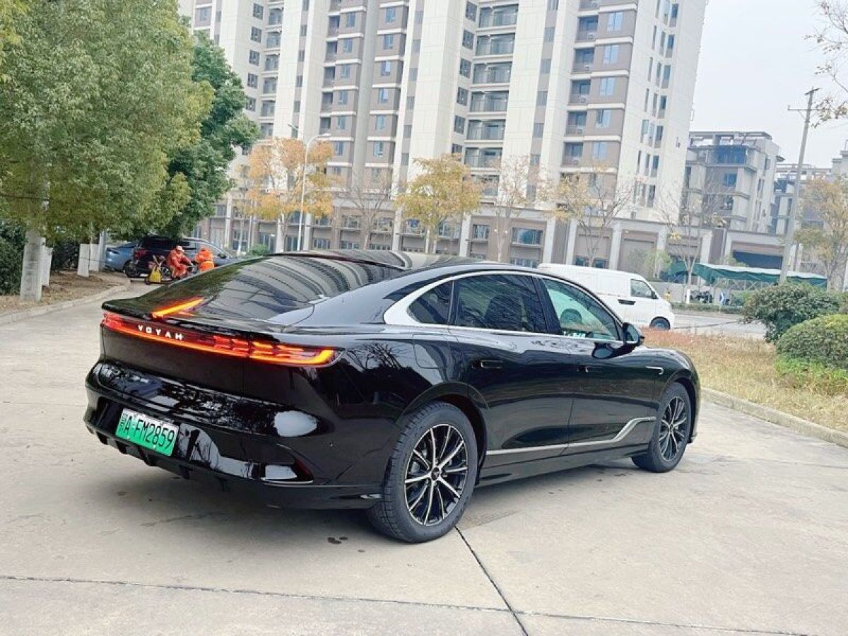 嵐圖 嵐圖追光  2024款 PHEV 四驅(qū)超長(zhǎng)續(xù)航旗艦版圖片