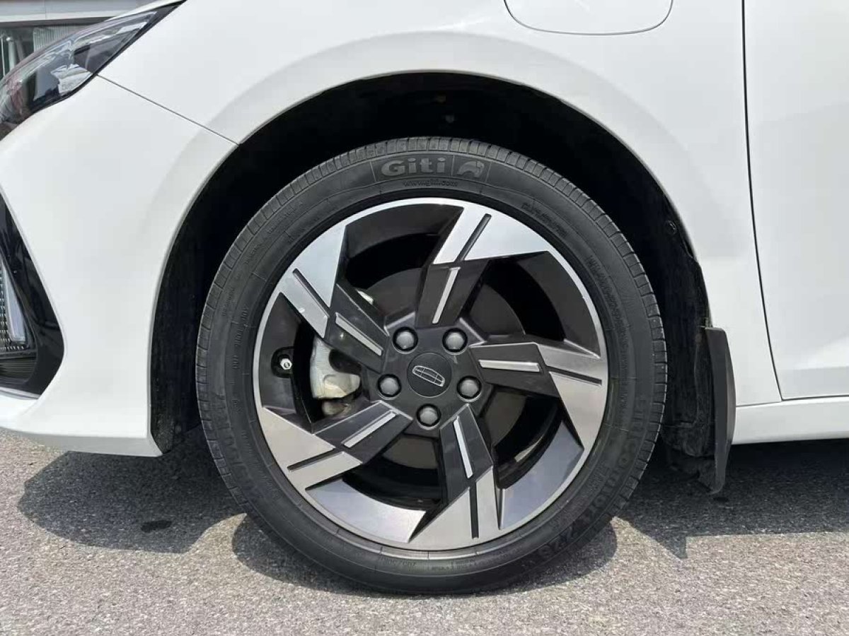 吉利 帝豪L 雷神Hi?P  2022款 1.5TD-DHT Pro 100KM Super 睿圖片
