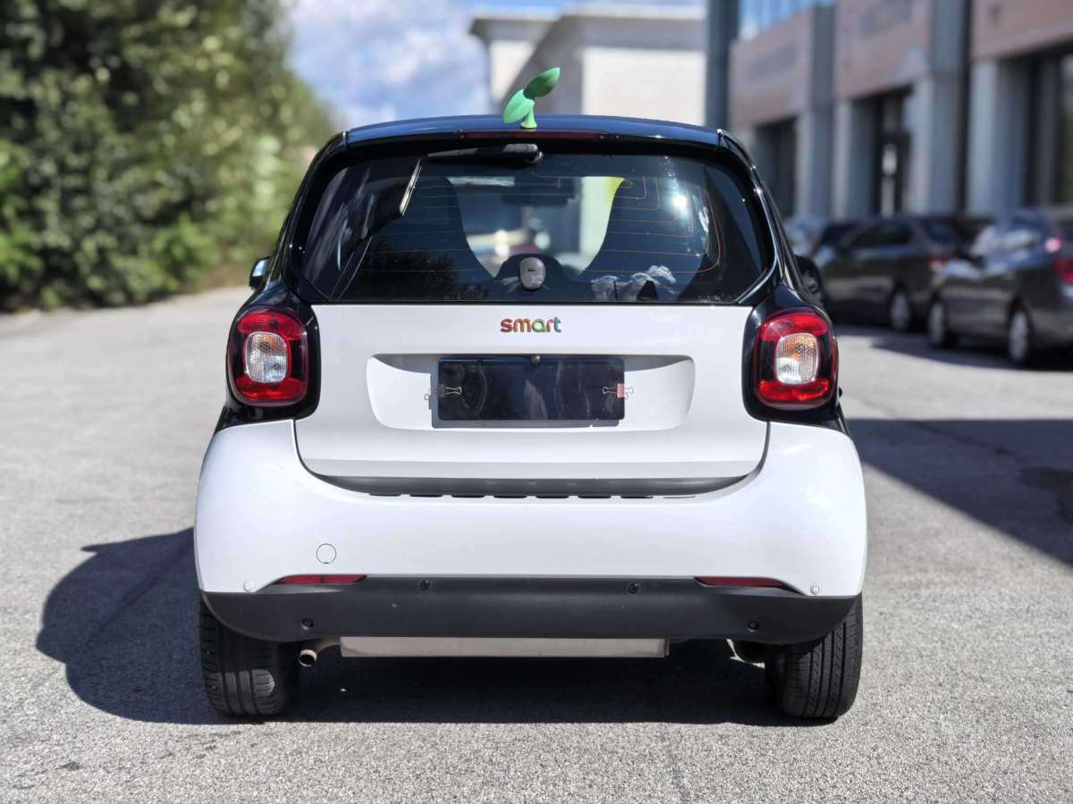 smart fortwo  2015款 1.0L 52千瓦硬顶灵动版图片