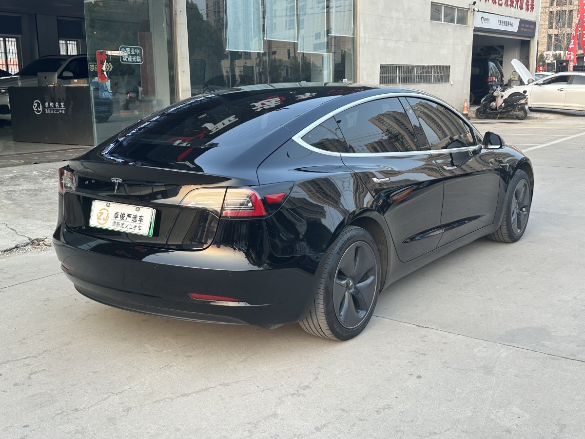 特斯拉 Model 3  2019款 標(biāo)準(zhǔn)續(xù)航后驅(qū)升級版圖片