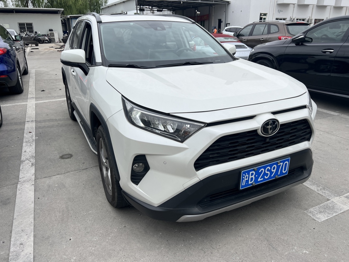 豐田 RAV4榮放  2020款 2.0L CVT兩驅(qū)風尚PLUS版圖片