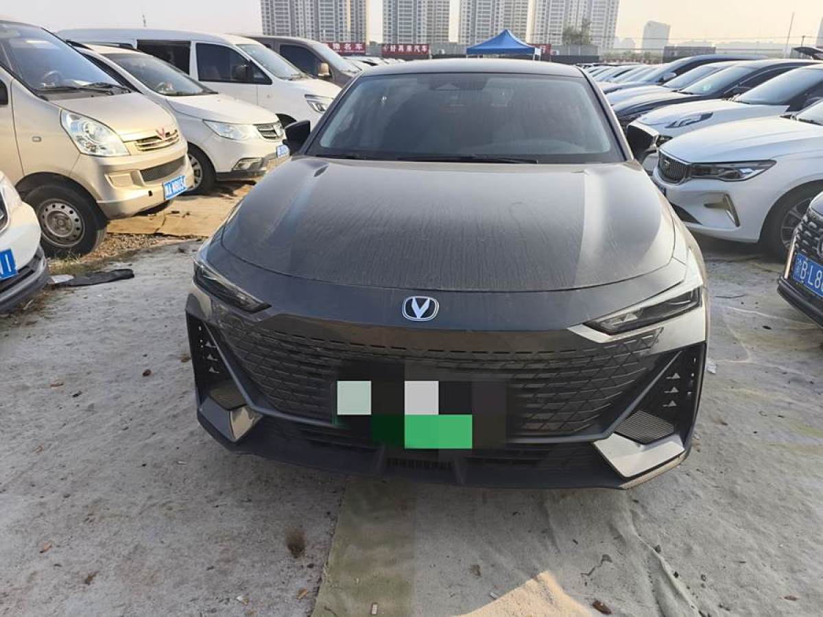 2023年5月長(zhǎng)安 長(zhǎng)安UNI-V 智電iDD  2023款 智電iDD 1.5T 113km智趣型